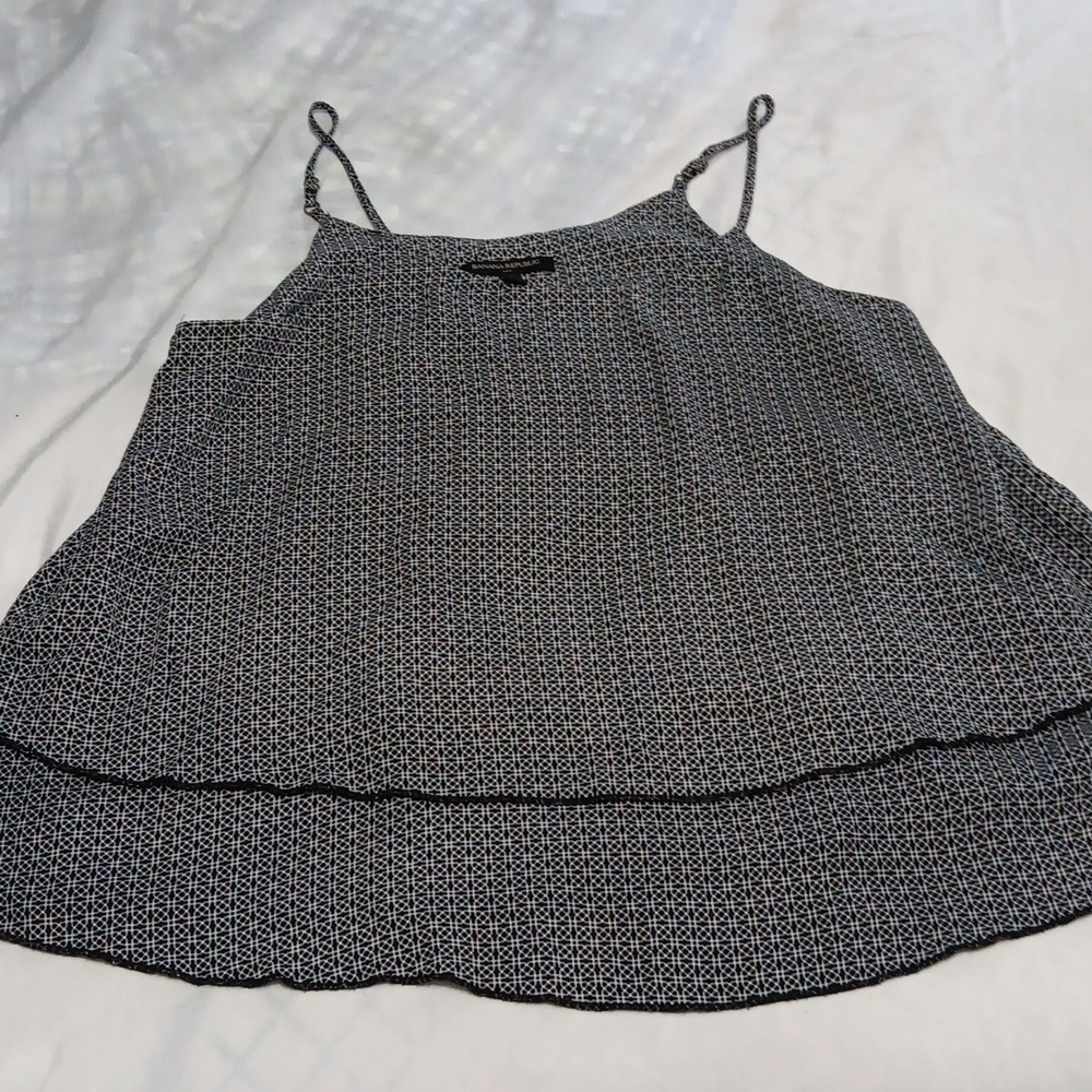 Banana republic clothes size small color black and white.